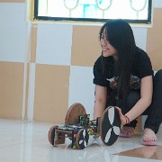 Mousetrap_Car_Race_Girls_2011_095.JPG
